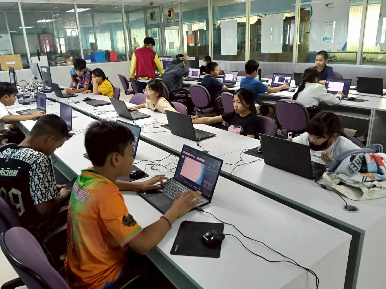 647c06e3-e038-4936-b176-de0943784253